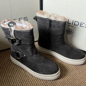 New J/slides faux fur waterproof boots gray suede 8.5